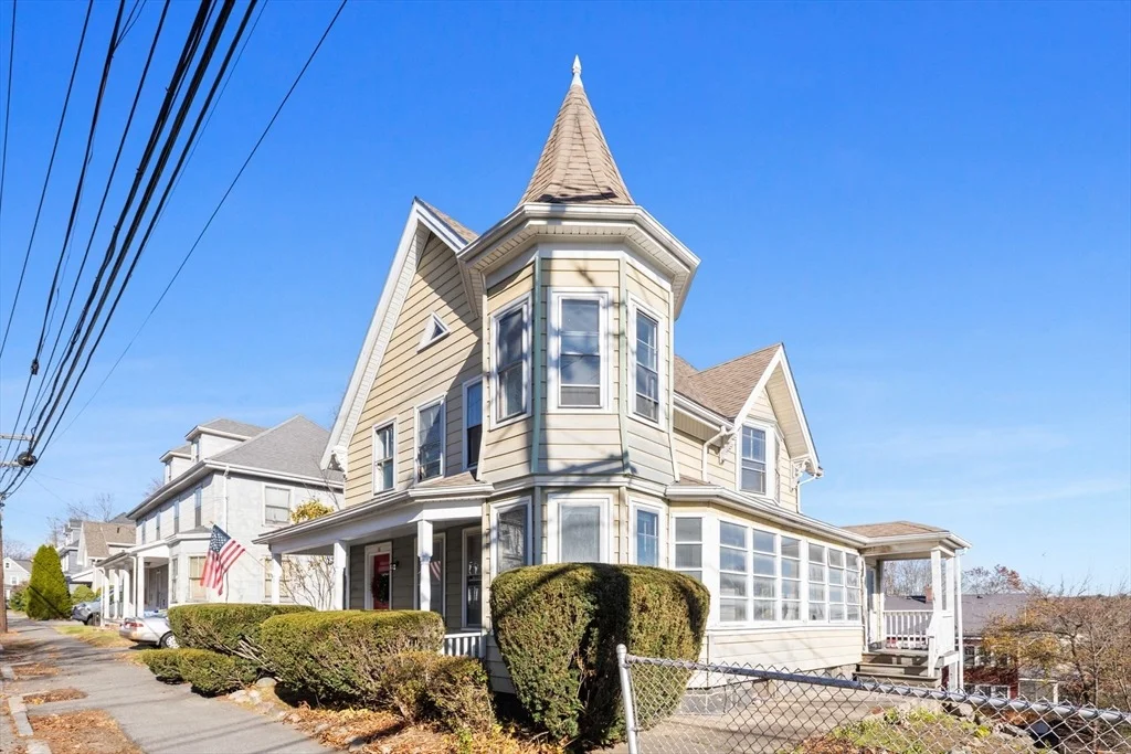 Photo of 16 Pleasant St