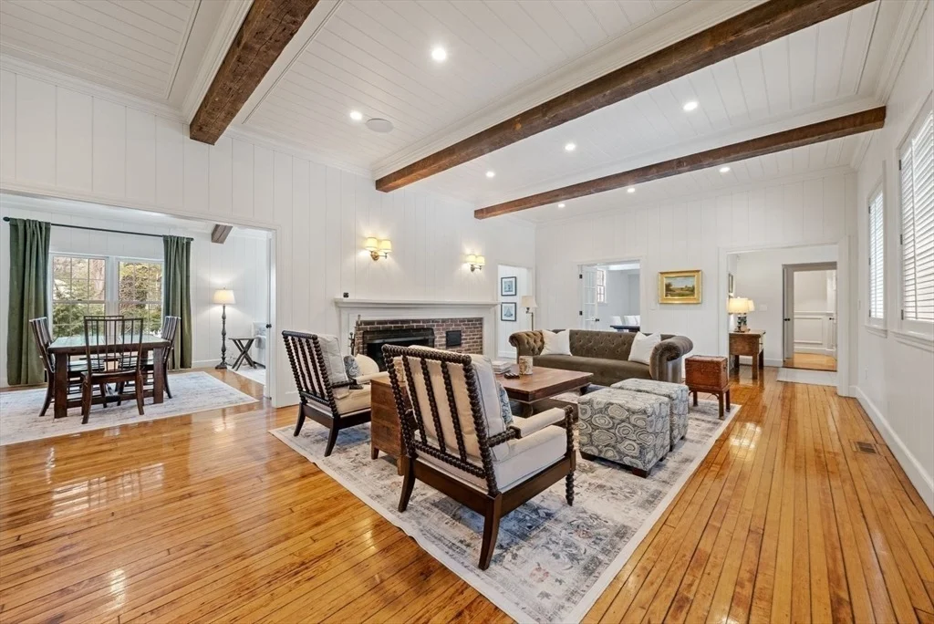 Photo of 25 Longmeadow Road