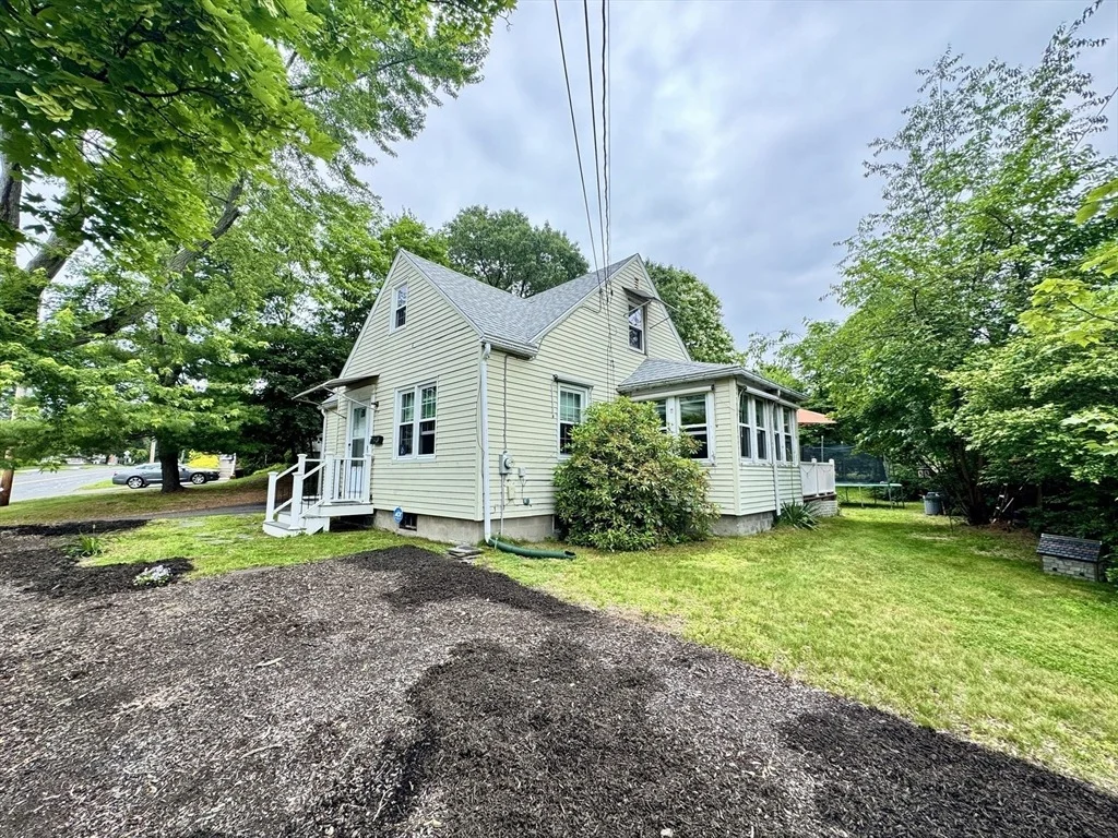 Photo of 169 Beauchamp Ter