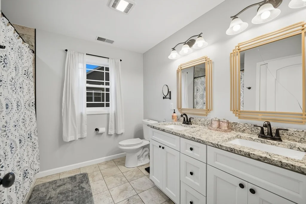 Photo of 66 Elaine Cir