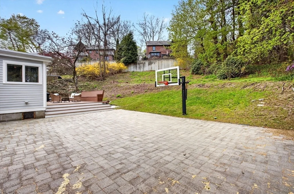 Photo of 76 Goodnough Rd