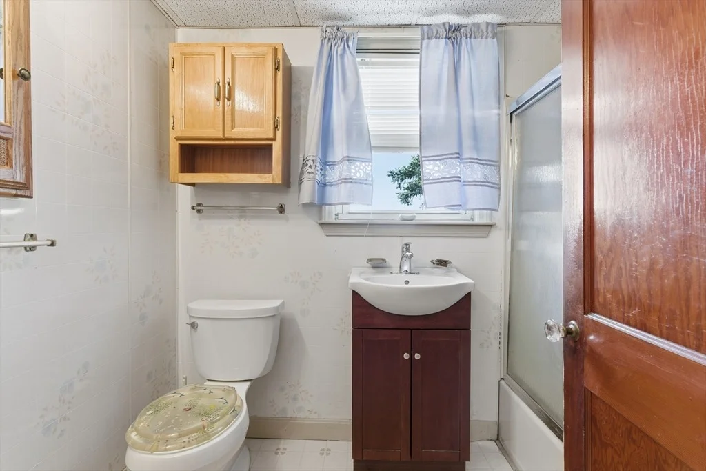 Photo of 284 Beacon St