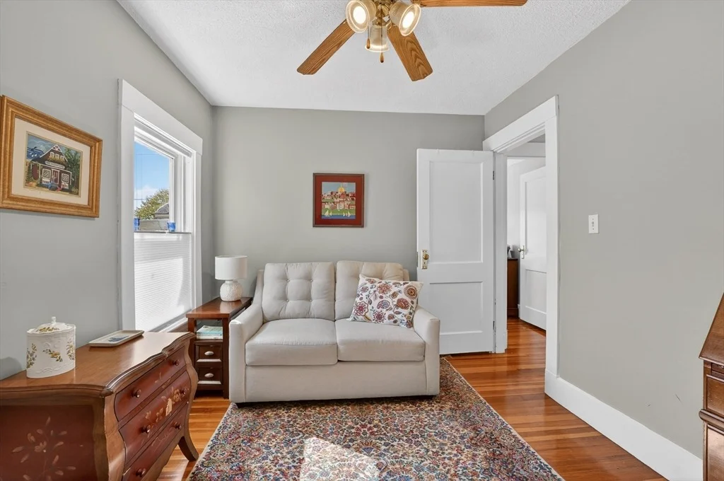 Photo of 4 Lakeside Drive