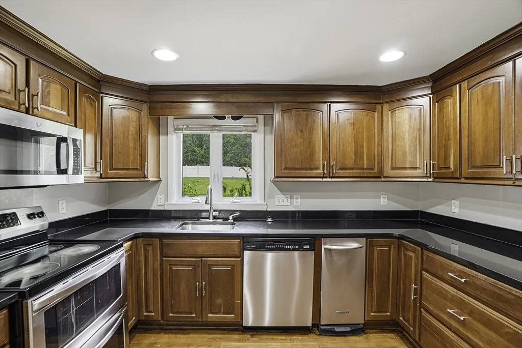 Photo of 57 Lanewood Ave