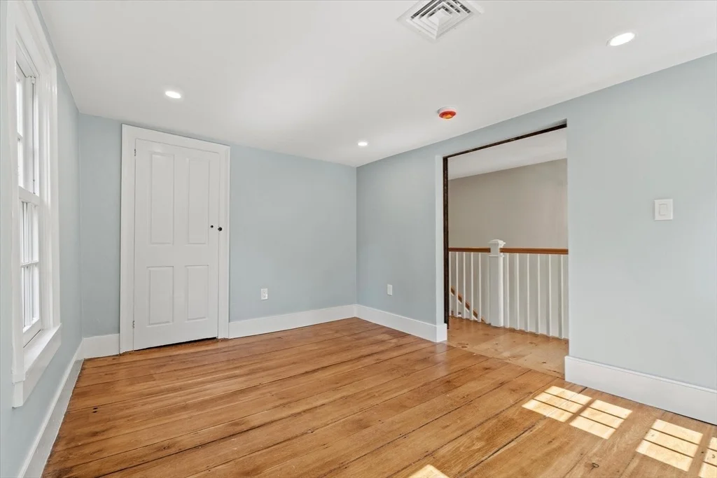 Photo of 473 Main Street