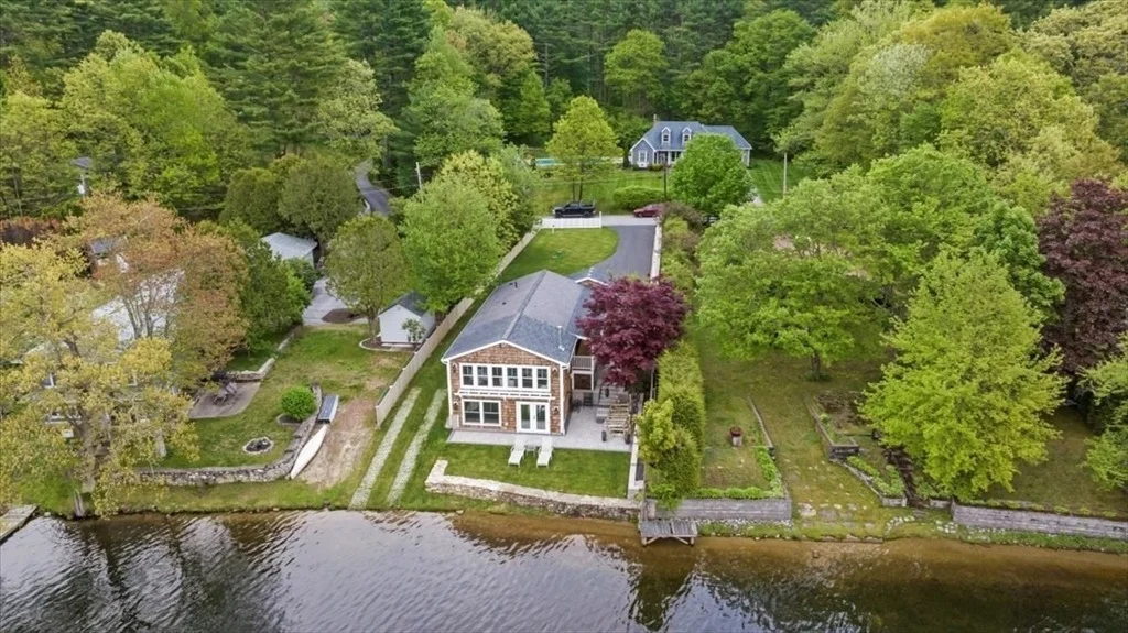 Photo of 166 Klondike Road
