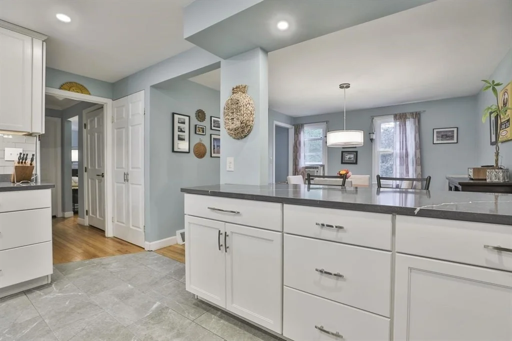 Photo of 9 Candy Ln
