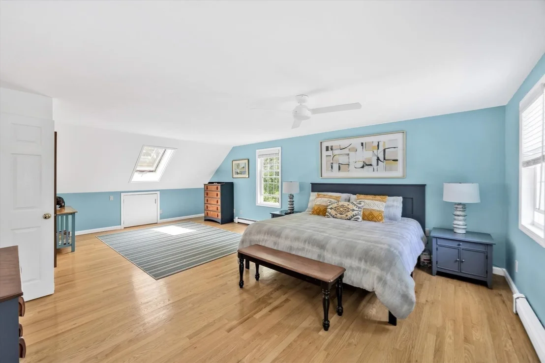 Photo of 11 Santuit Pond Rd