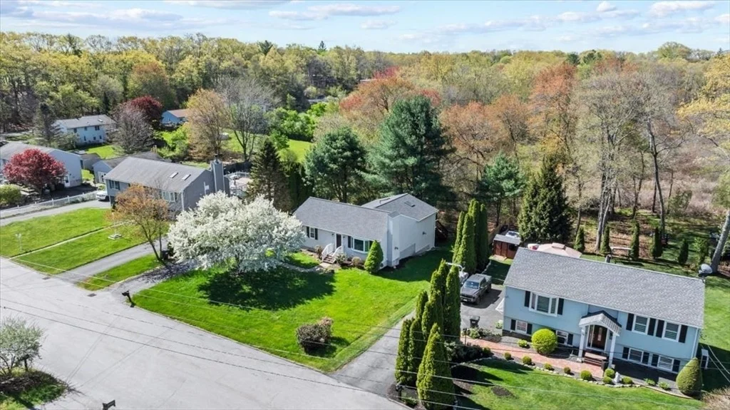 Photo of 11 Riverside Dr