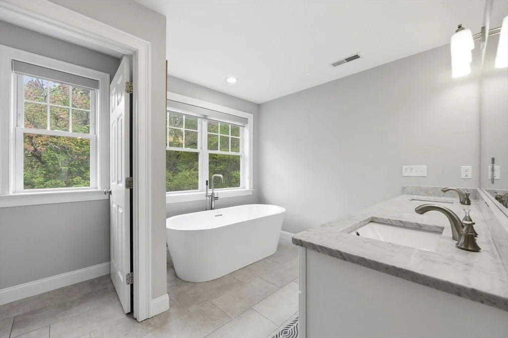 Photo of 39 Summit Pointe Drive