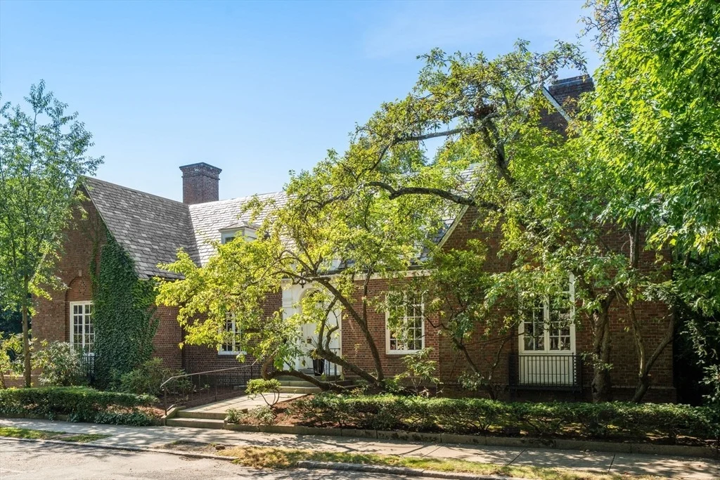 Photo of 180 Ivy St