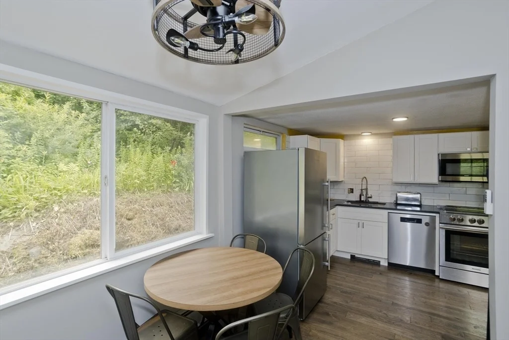 Photo of 455 Williamsburg Road