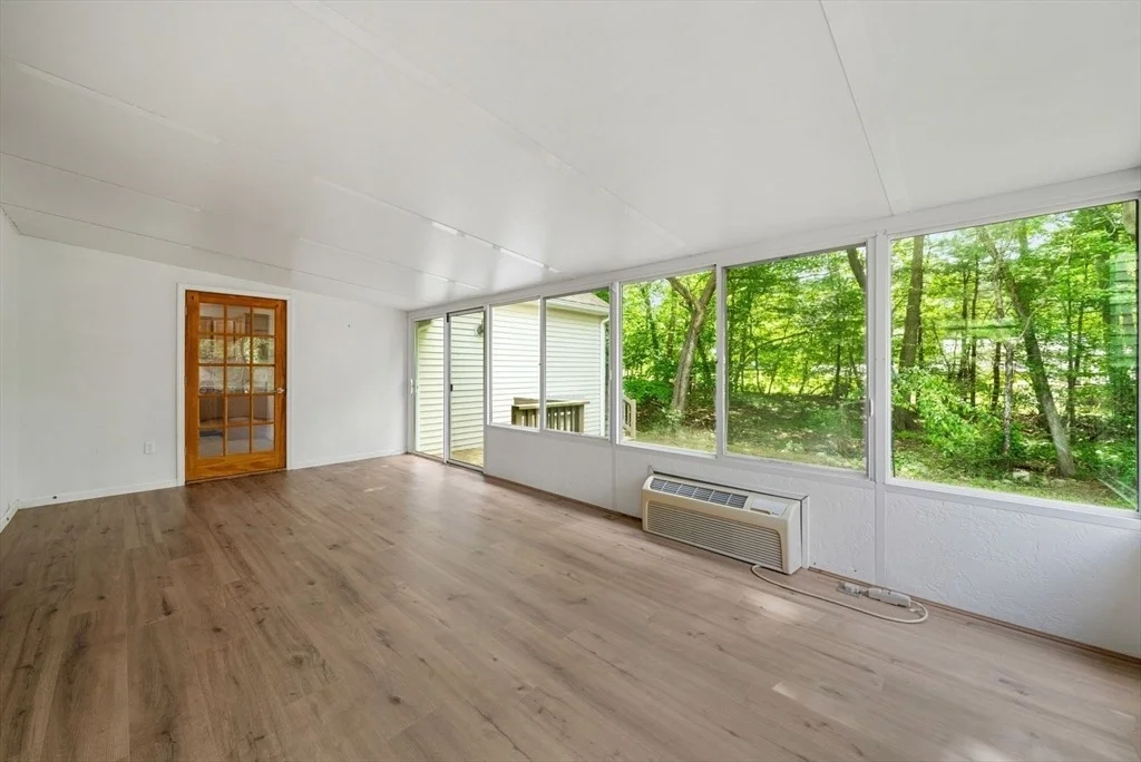 Photo of 52 Richard Rd