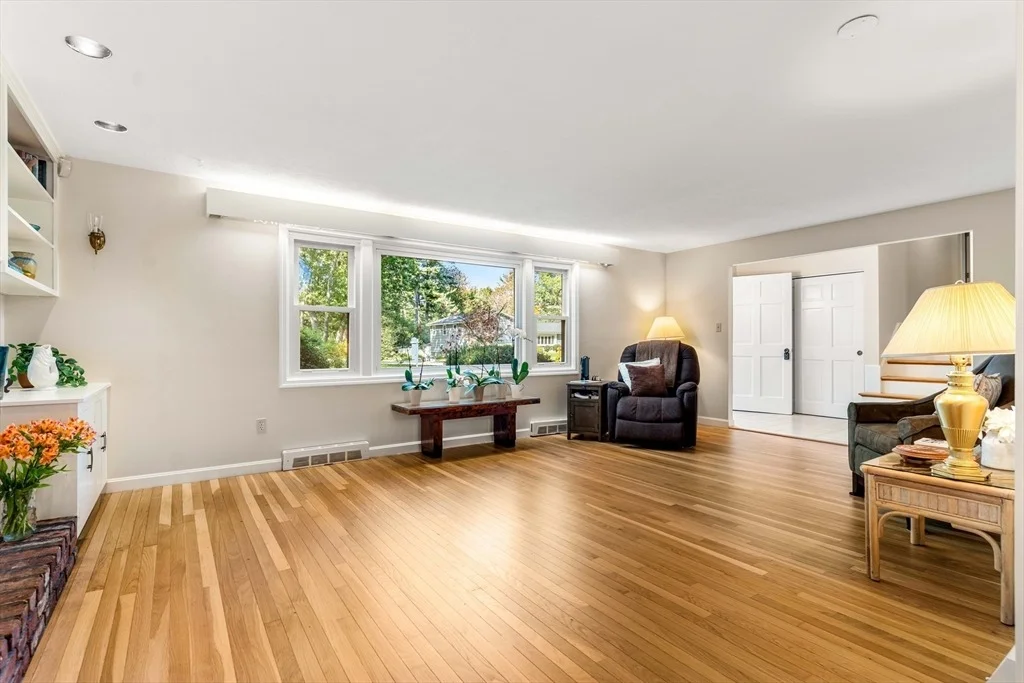 Photo of 19 Smithshire Estates