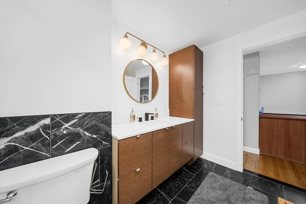 Photo of 8 Willowdale Dr
