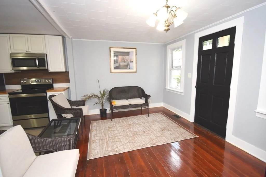 Photo of 433 Putnam Hill Rd