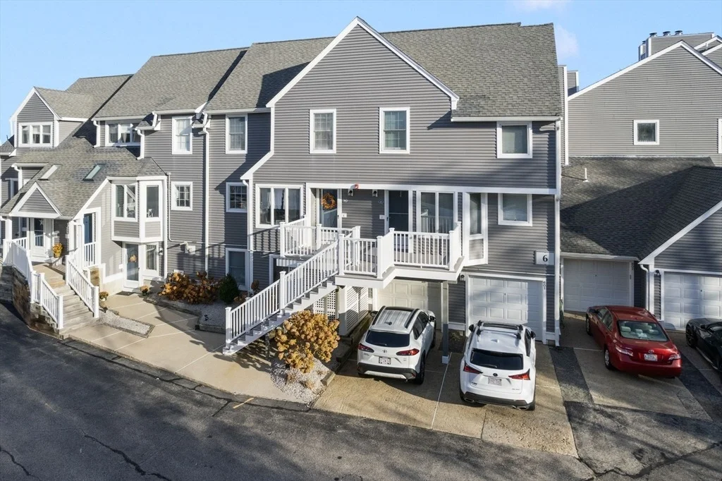 Photo of Unit 6604 at 700 Shore Dr