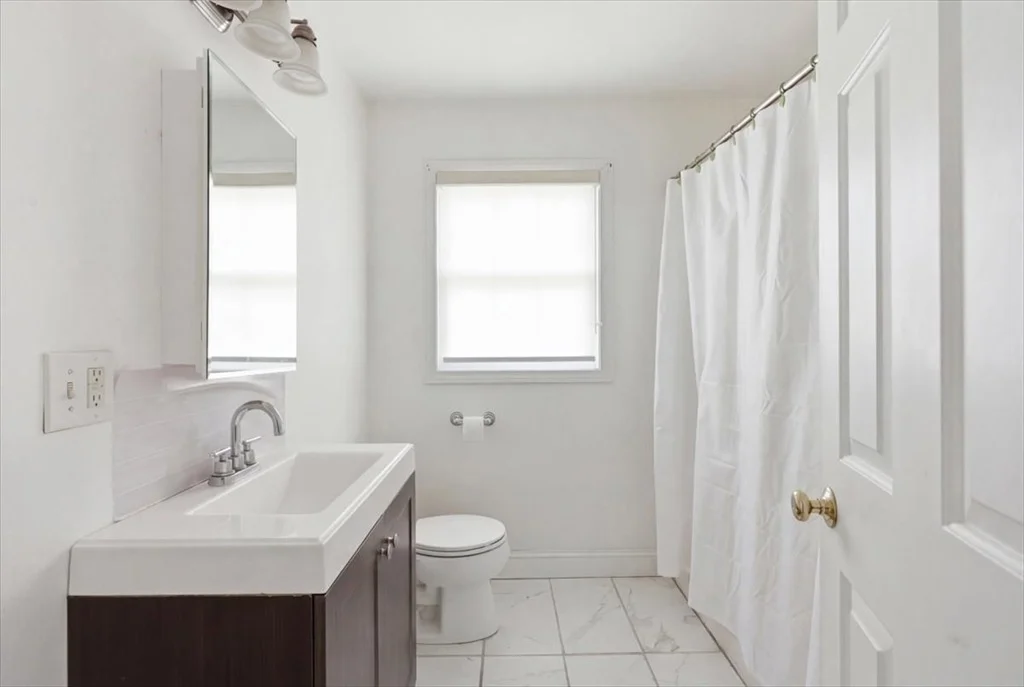 Photo of 238 Sterling St