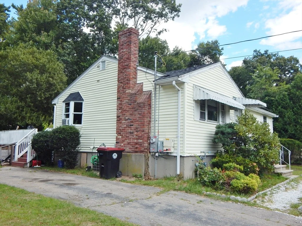 Photo of 104 Crestfield Dr