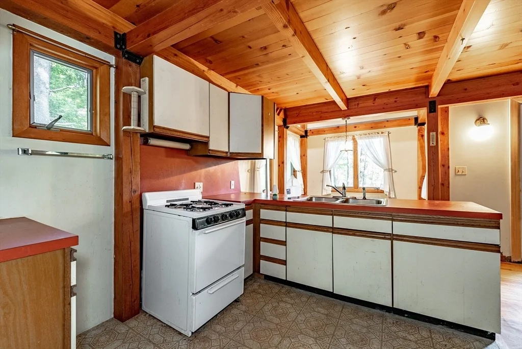 Photo of 201 Fox Den Rd