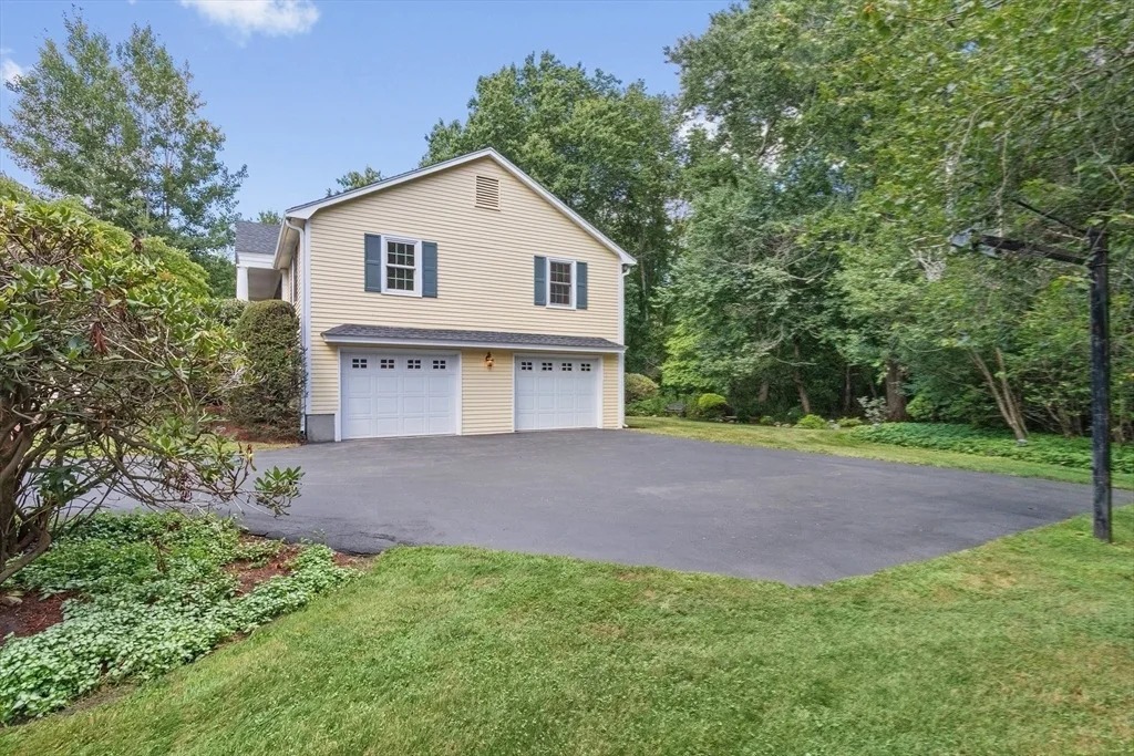 Photo of 20 Village Cir