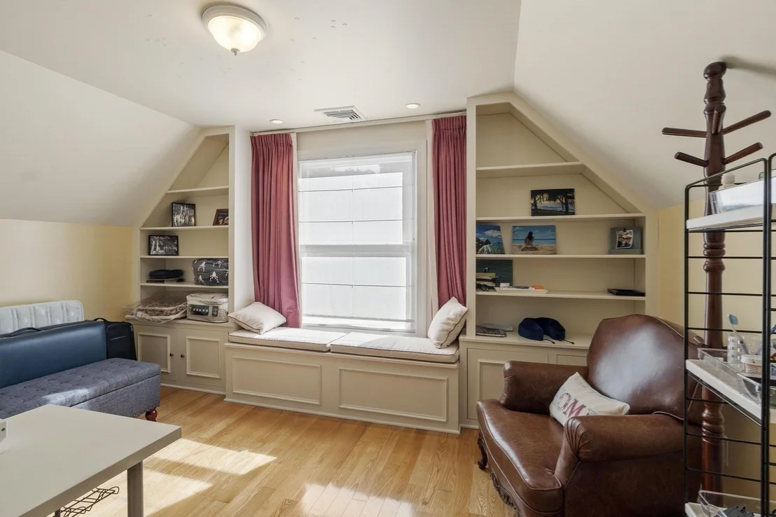 Photo of 8 Winthrop St