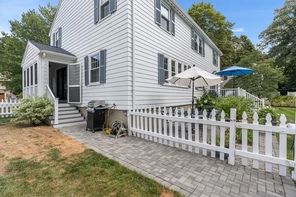 Photo of 4 Oakland Cir