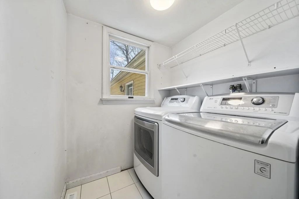 Photo of 75 Erica Dr