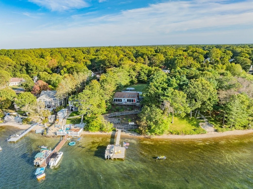 Photo of 42 Cayuga Ave