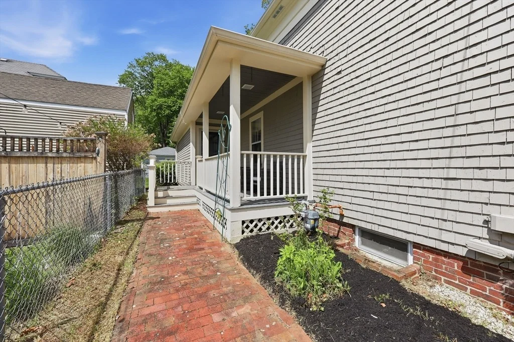 Photo of 3-1/2 Orchard Street