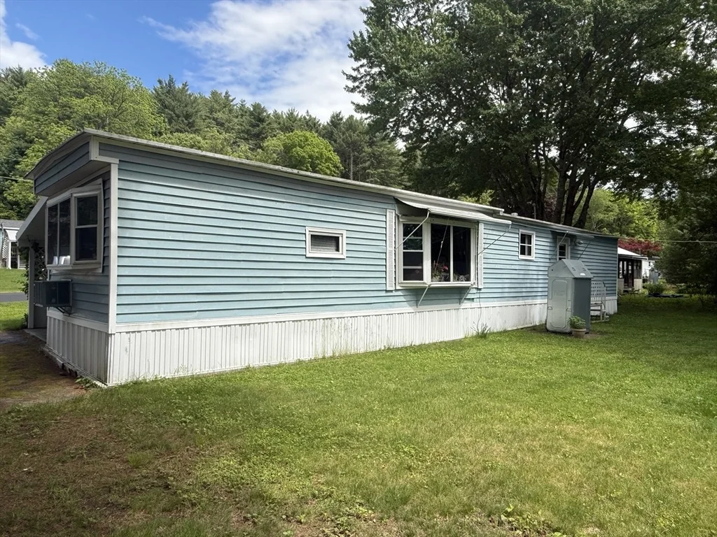 Photo of 11 Willow Cir