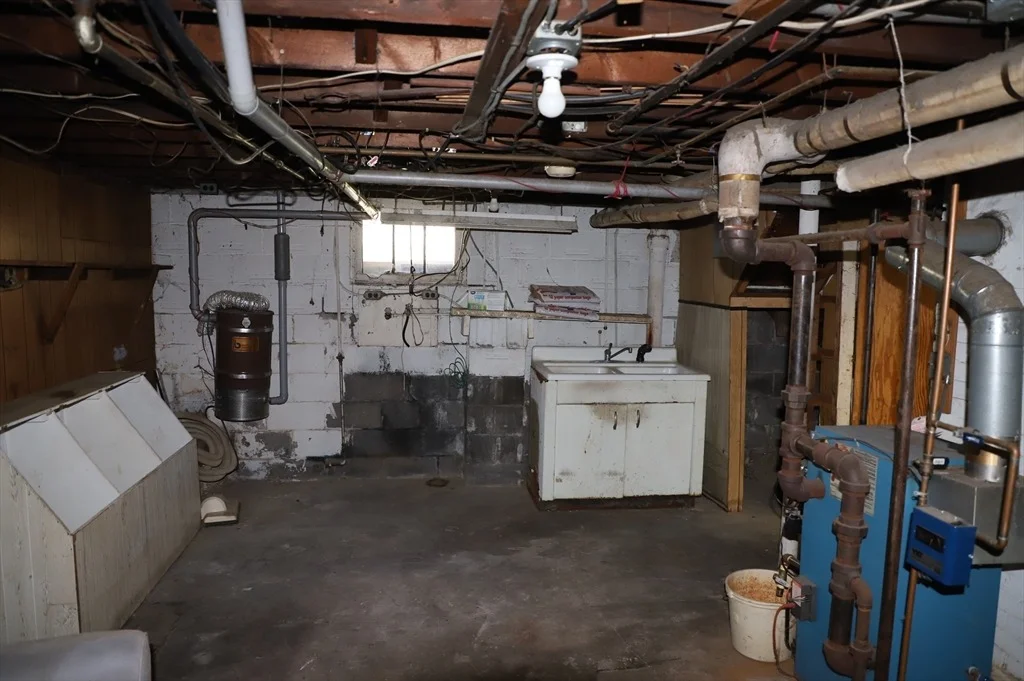 Photo of 129 Mooreland St.
