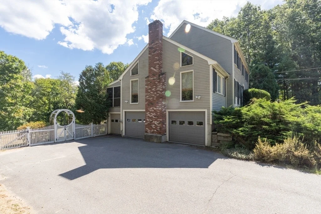 Photo of 100 Ayer Rd