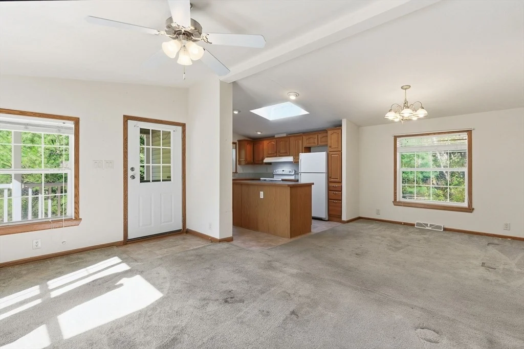 Photo of 15 Colonial Lane
