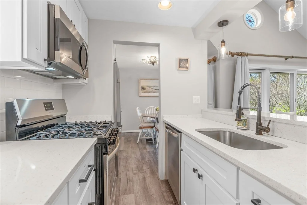 Photo of Unit F at 39 Mashie Cir