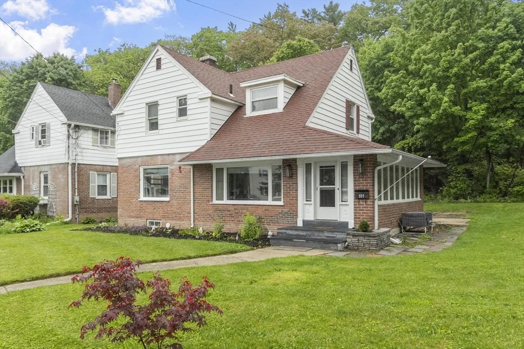 Photo of 101 Starrett Ave