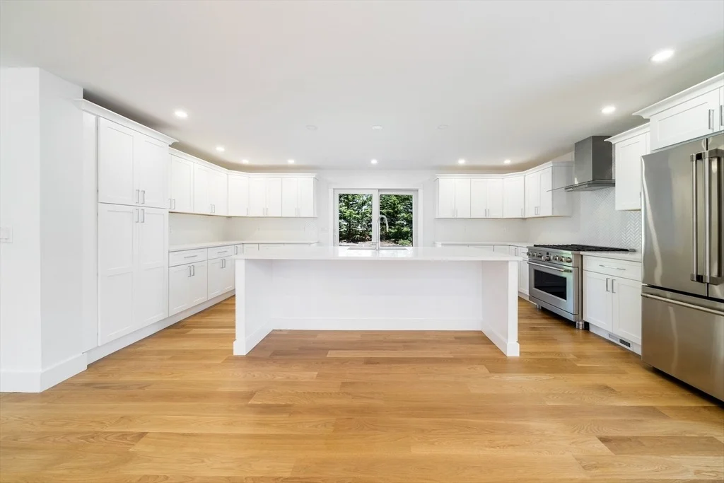 Photo of 71 Netock Ave