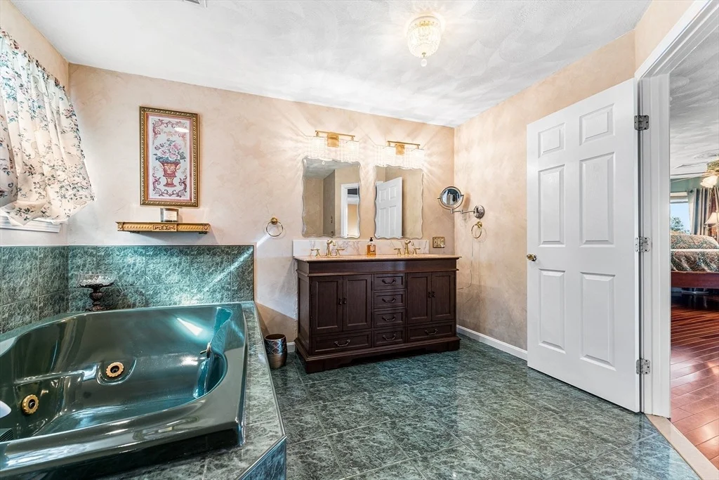 Photo of 65 Skyfields Dr