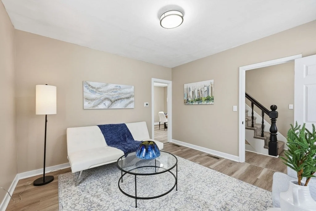 Photo of 29 Lowell Ave