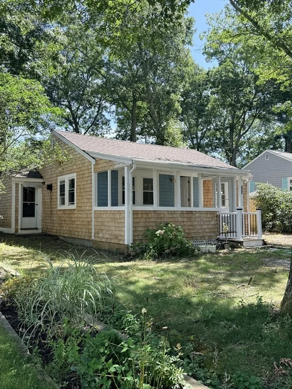 Photo of 163 Ninigret Ave
