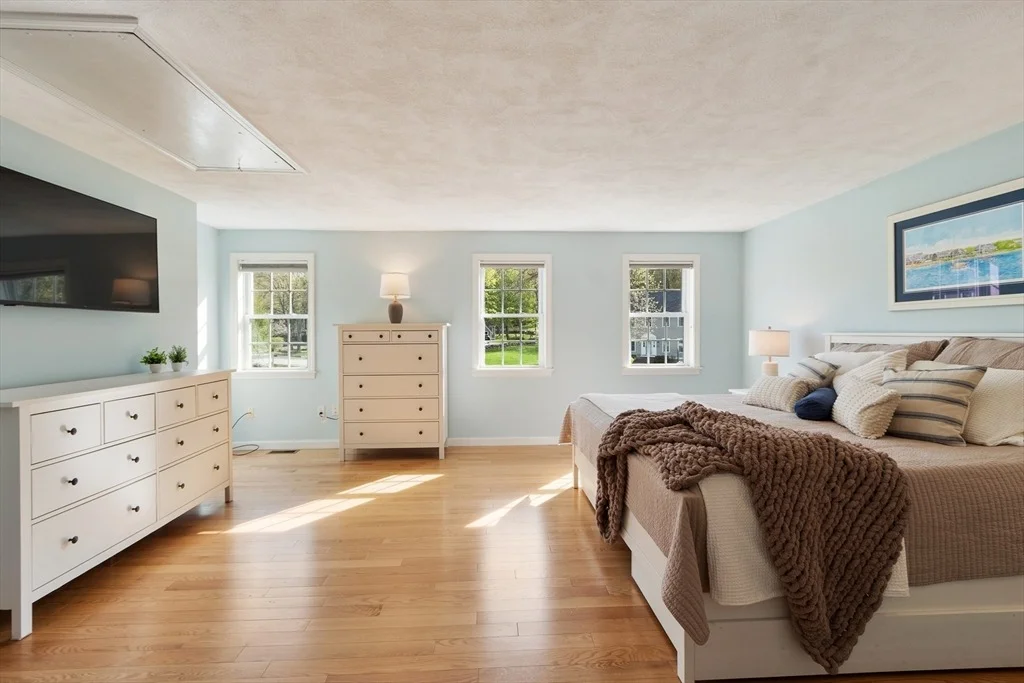 Photo of 2 Greenbrier Drive