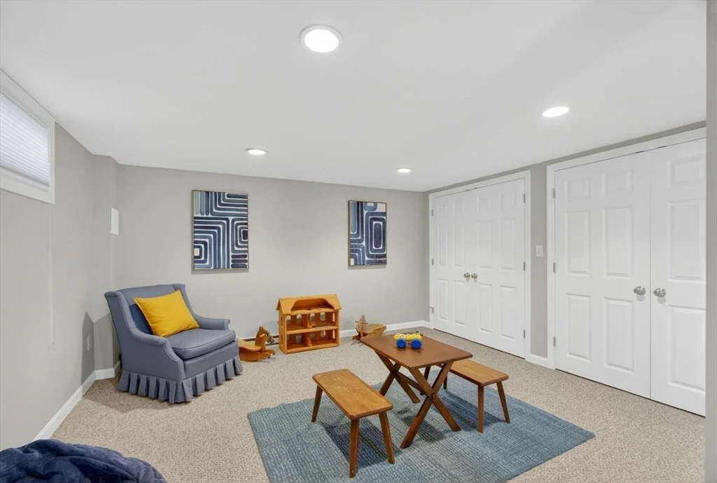 Photo of 18 Bromfield Rd