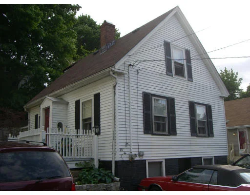 Photo of 35 Oak St