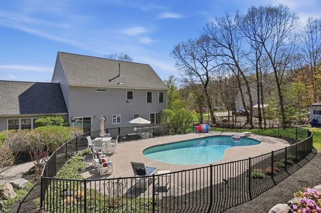Photo of 12 Riffles Lane