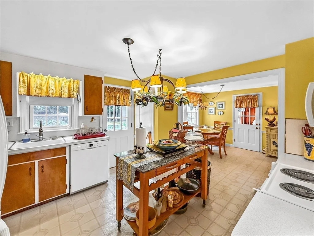 Photo of 8 Thorndike Rd