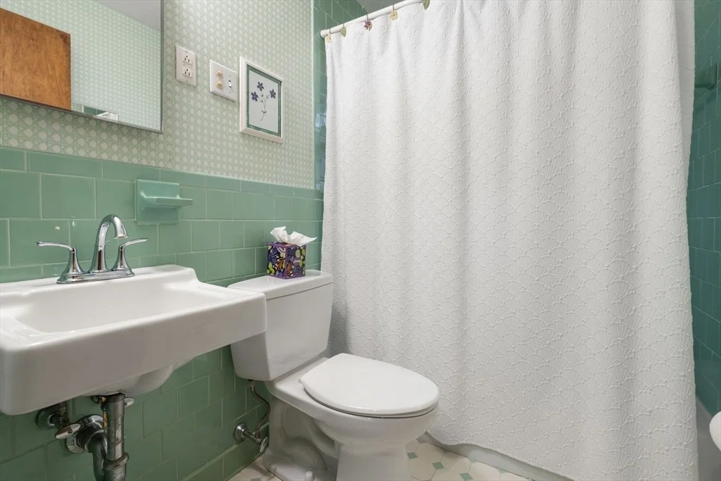 Photo of 6 Nancy Cir