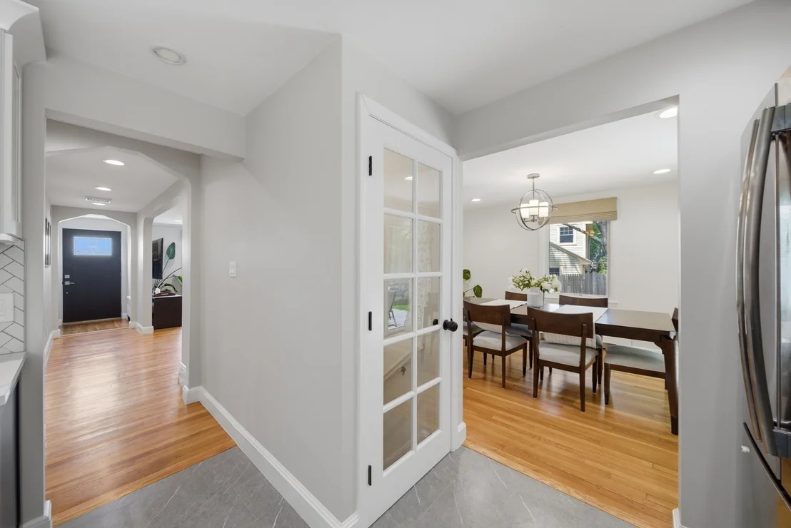 Photo of 18 Travis Dr