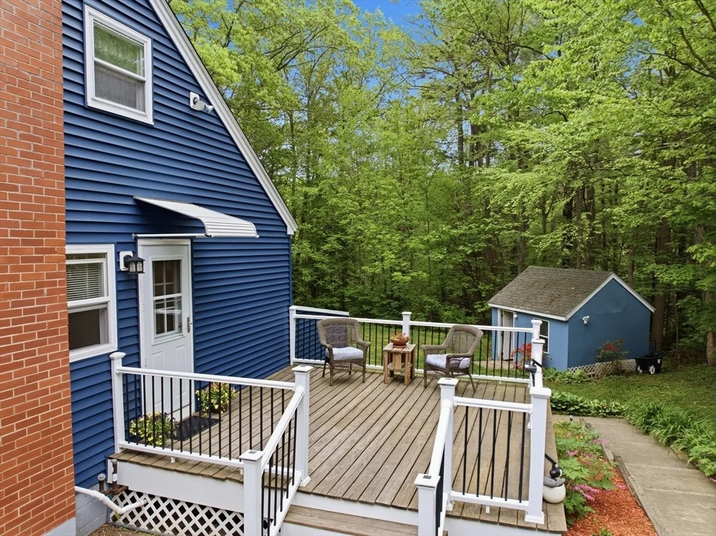 Photo of 39 N Common Rd