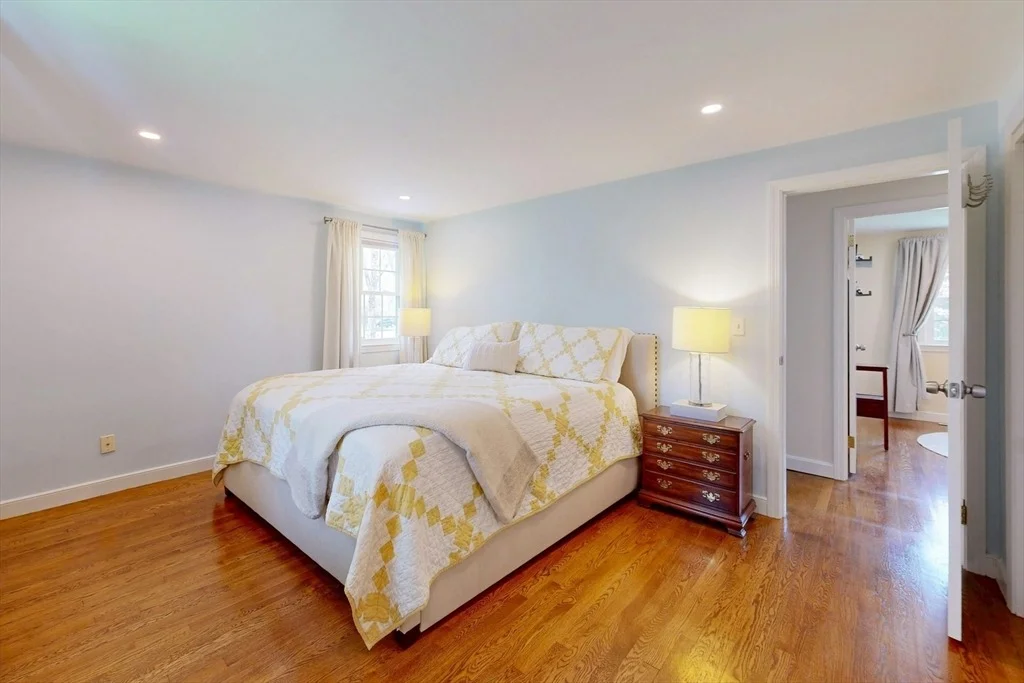 Photo of 18 Emerson Rd
