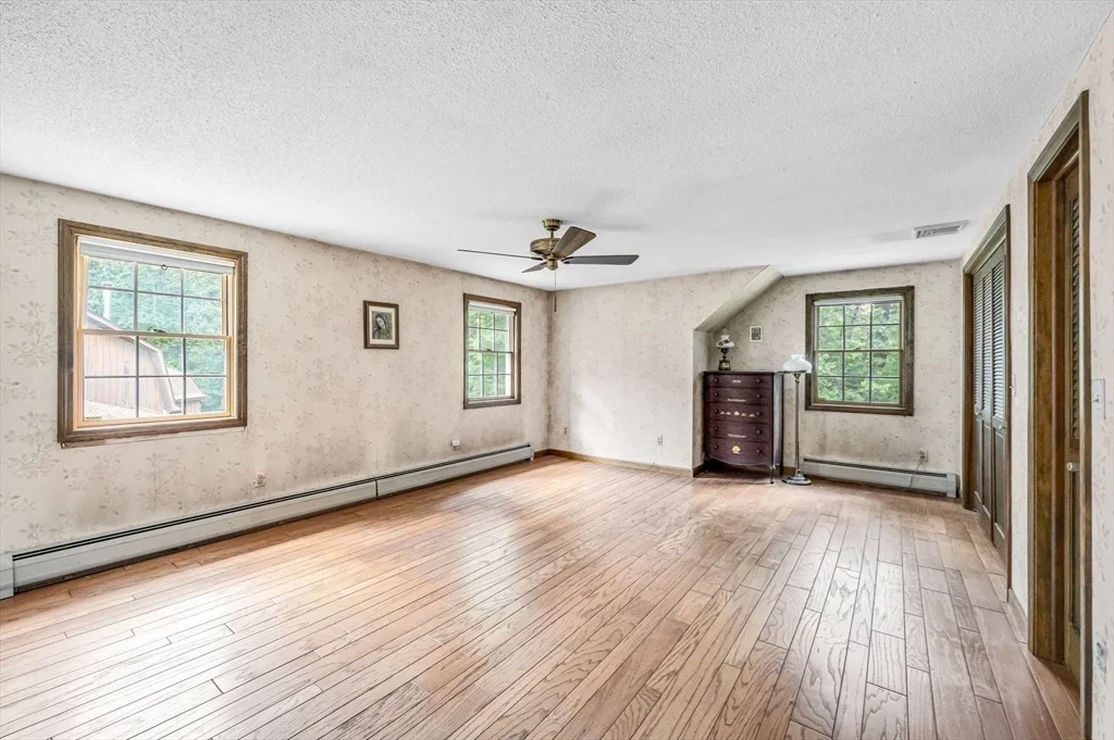 Photo of 98 Blossom Rd